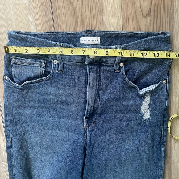 Good American Blue Skinny Jeans with Distressed Details - Picture 4 of 7